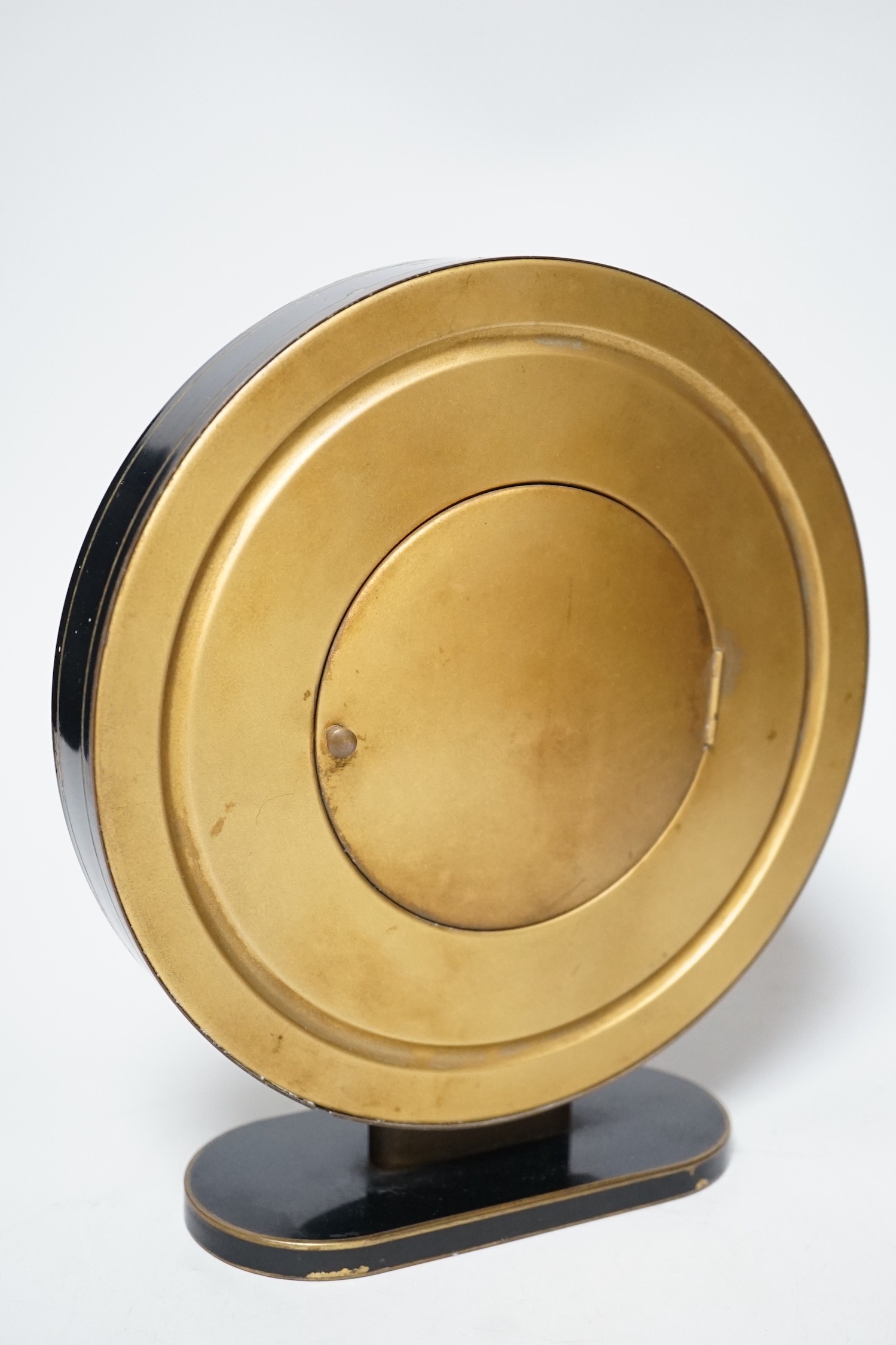 A Kienzle Art Deco style eight day mantel clock, 25cm